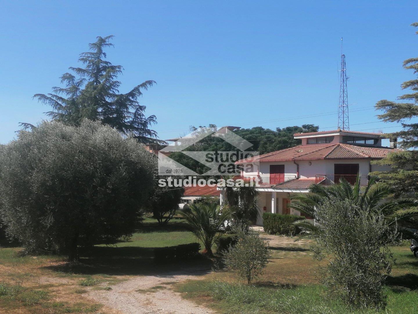 Villa Unifamiliare in vendita a Rocca di Neto