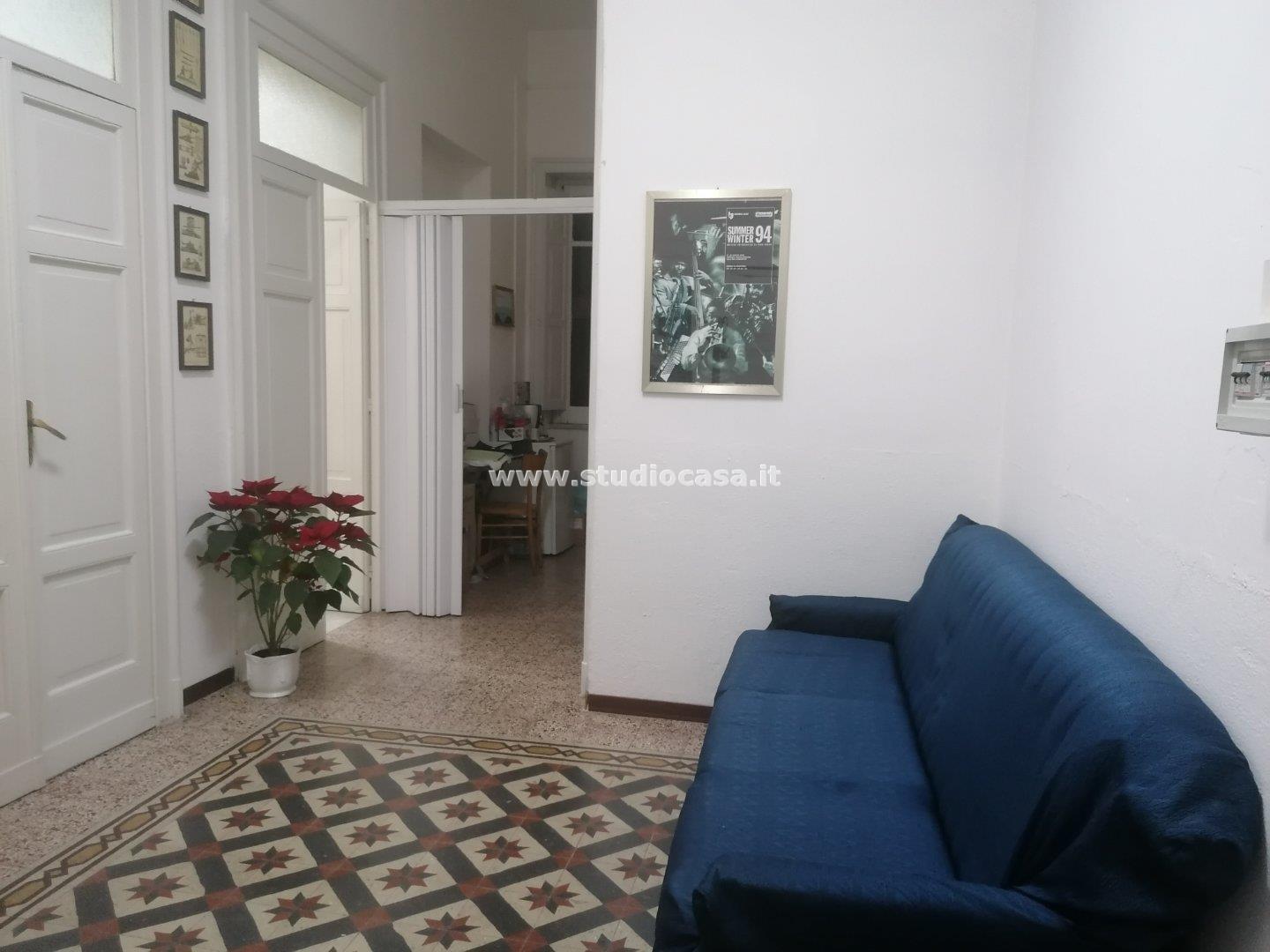 Stanza in Appartamento in affitto a Crotone