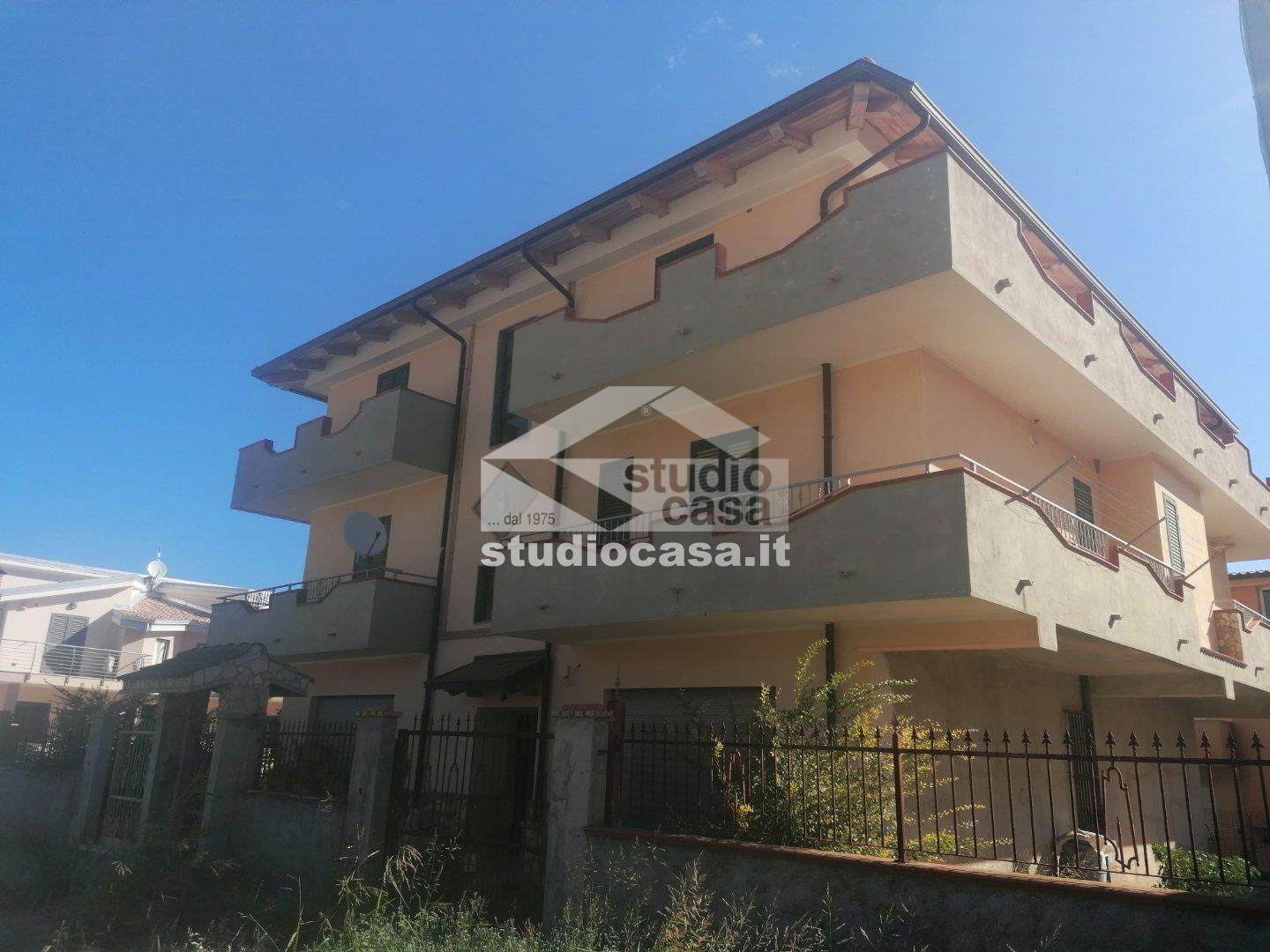 Casa Plurifamiliare in vendita a Melissa