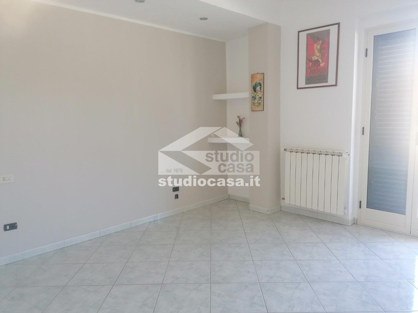 Casa Plurifamiliare in vendita a Melissa