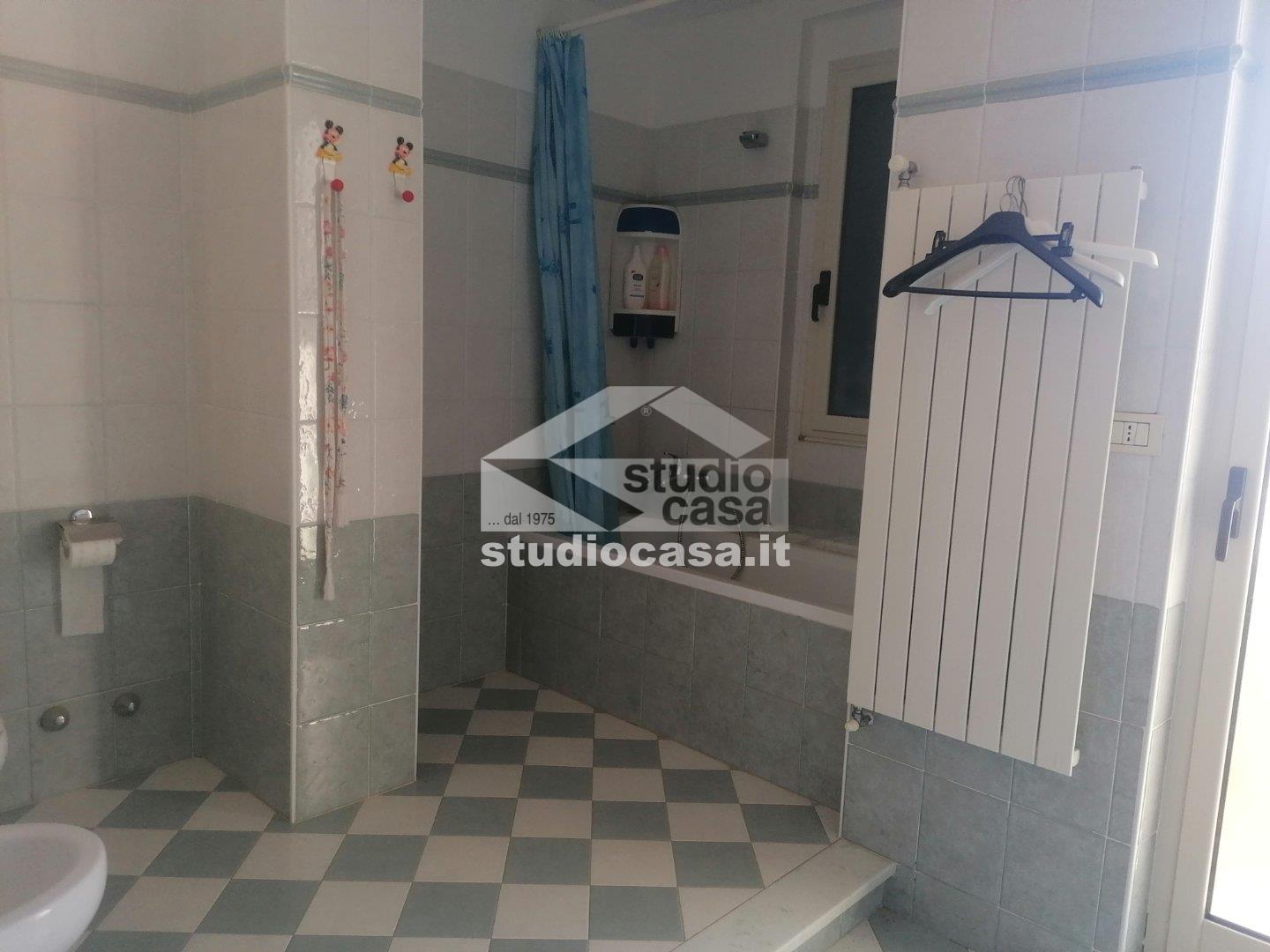 Casa Plurifamiliare in vendita a Melissa