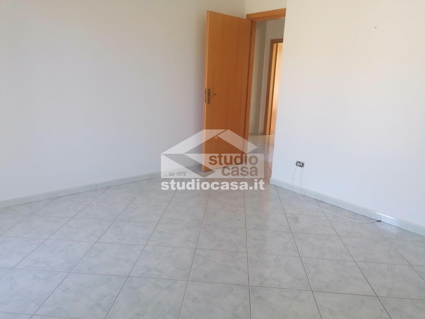 Casa Plurifamiliare in vendita a Melissa