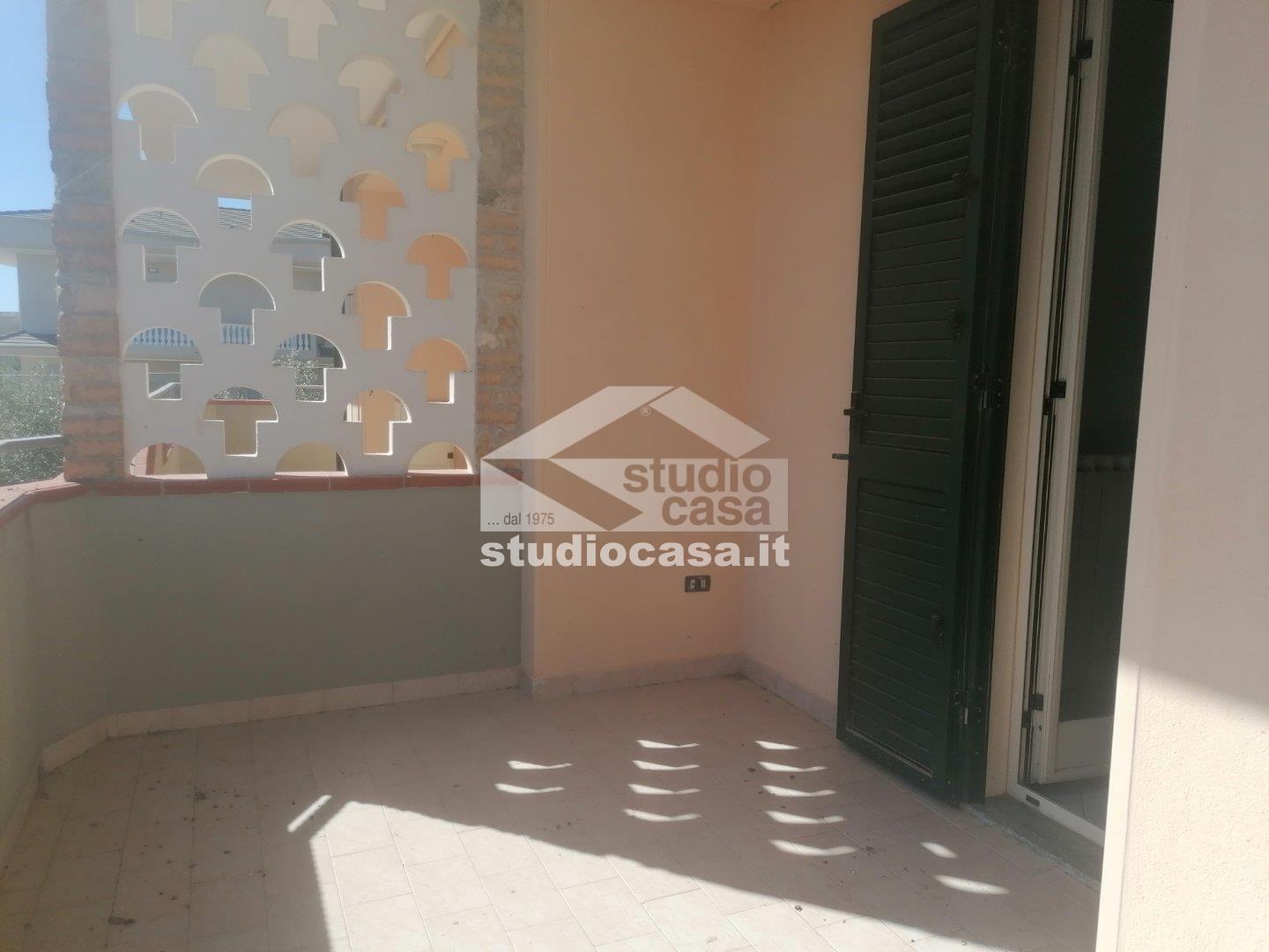 Casa Plurifamiliare in vendita a Melissa