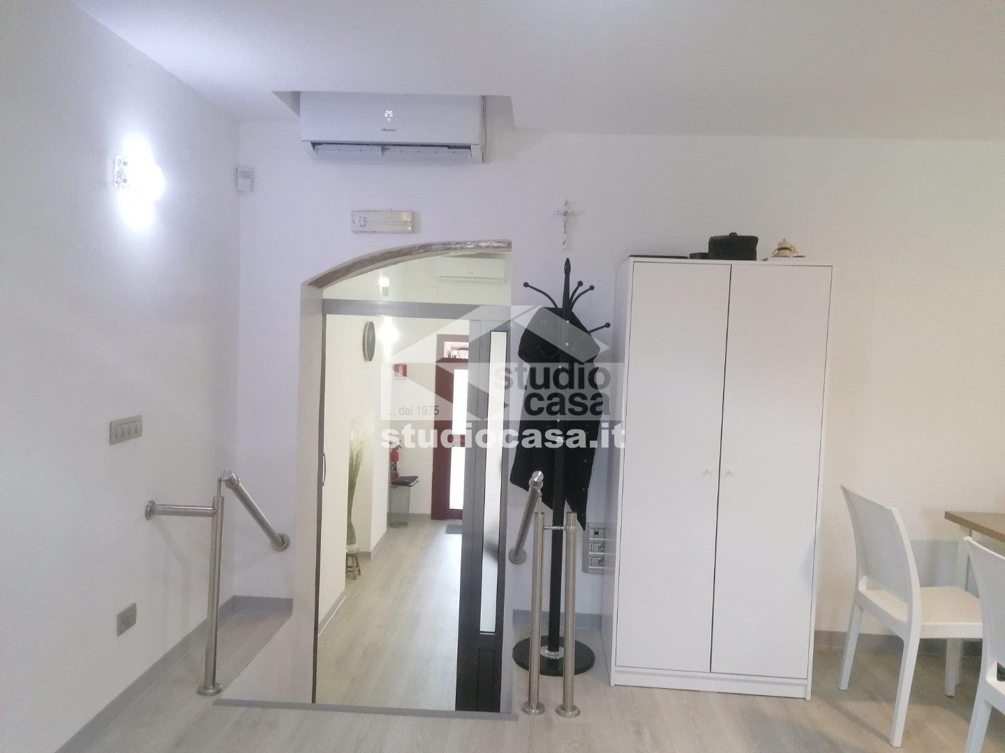Studio in affitto a Crotone