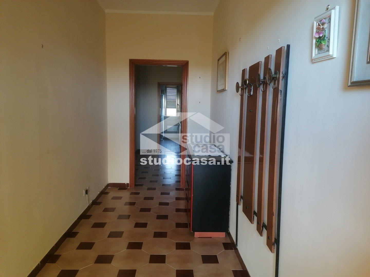 Appartamento in affitto a Crotone