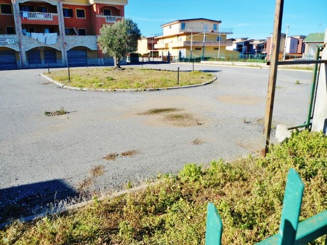 Box / Autorimessa in vendita a Crotone