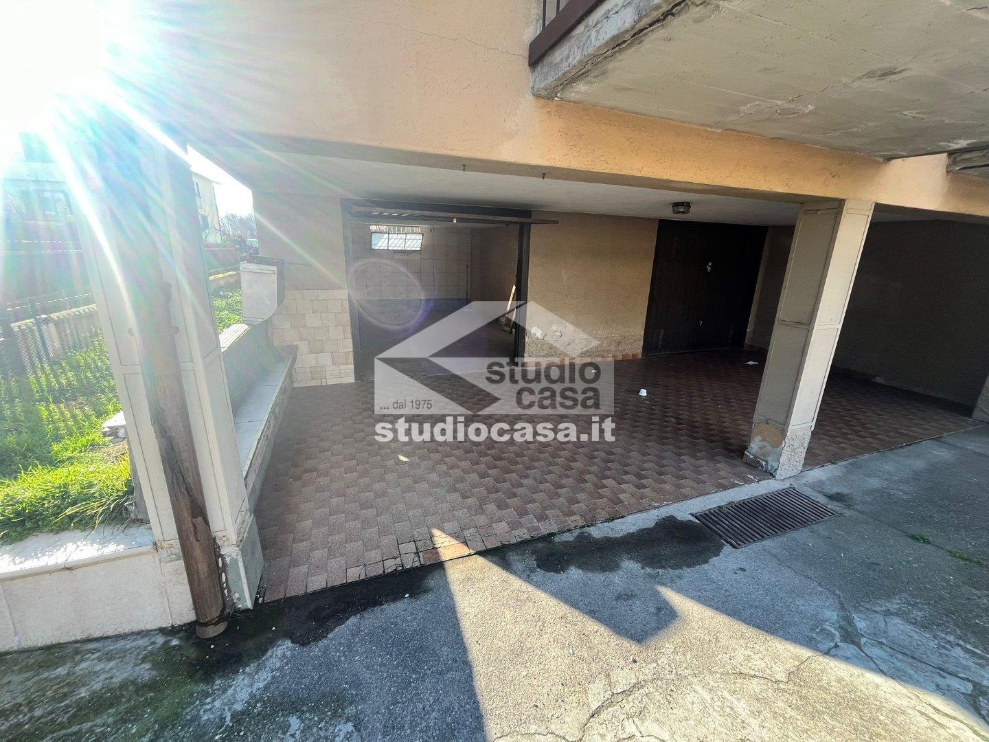 Box / Autorimessa in vendita a Fornovo San Giovanni