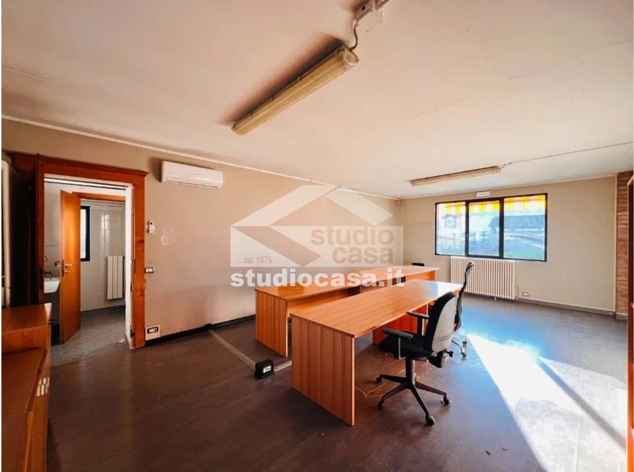 Ufficio in vendita a Vailate