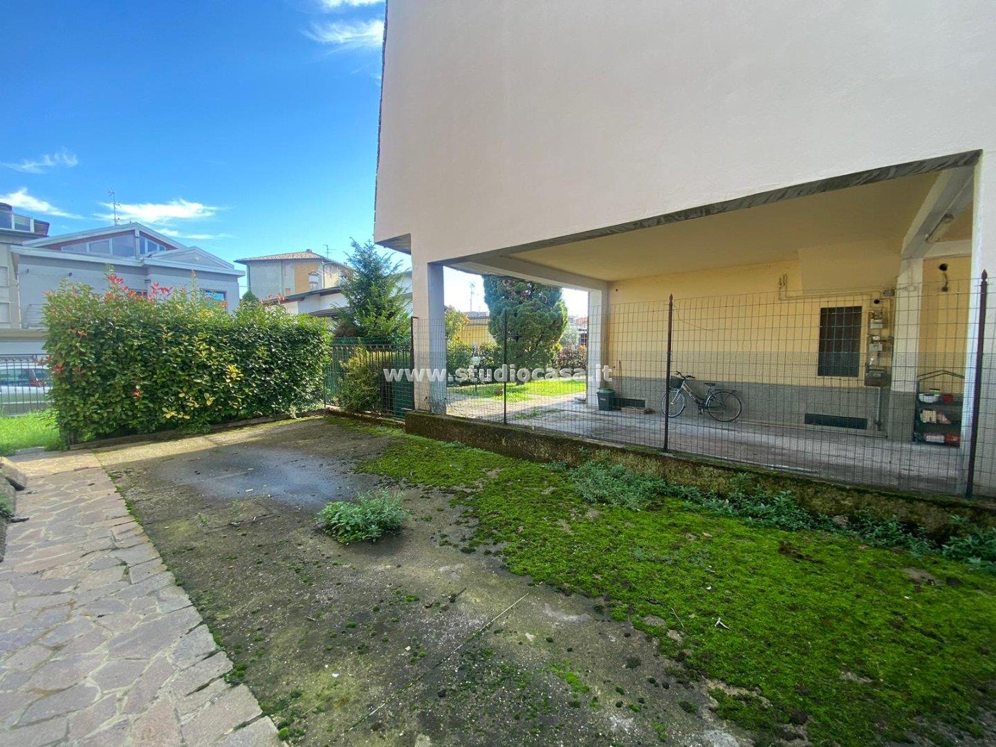 Villa Plurifamiliare in vendita a Caravaggio
