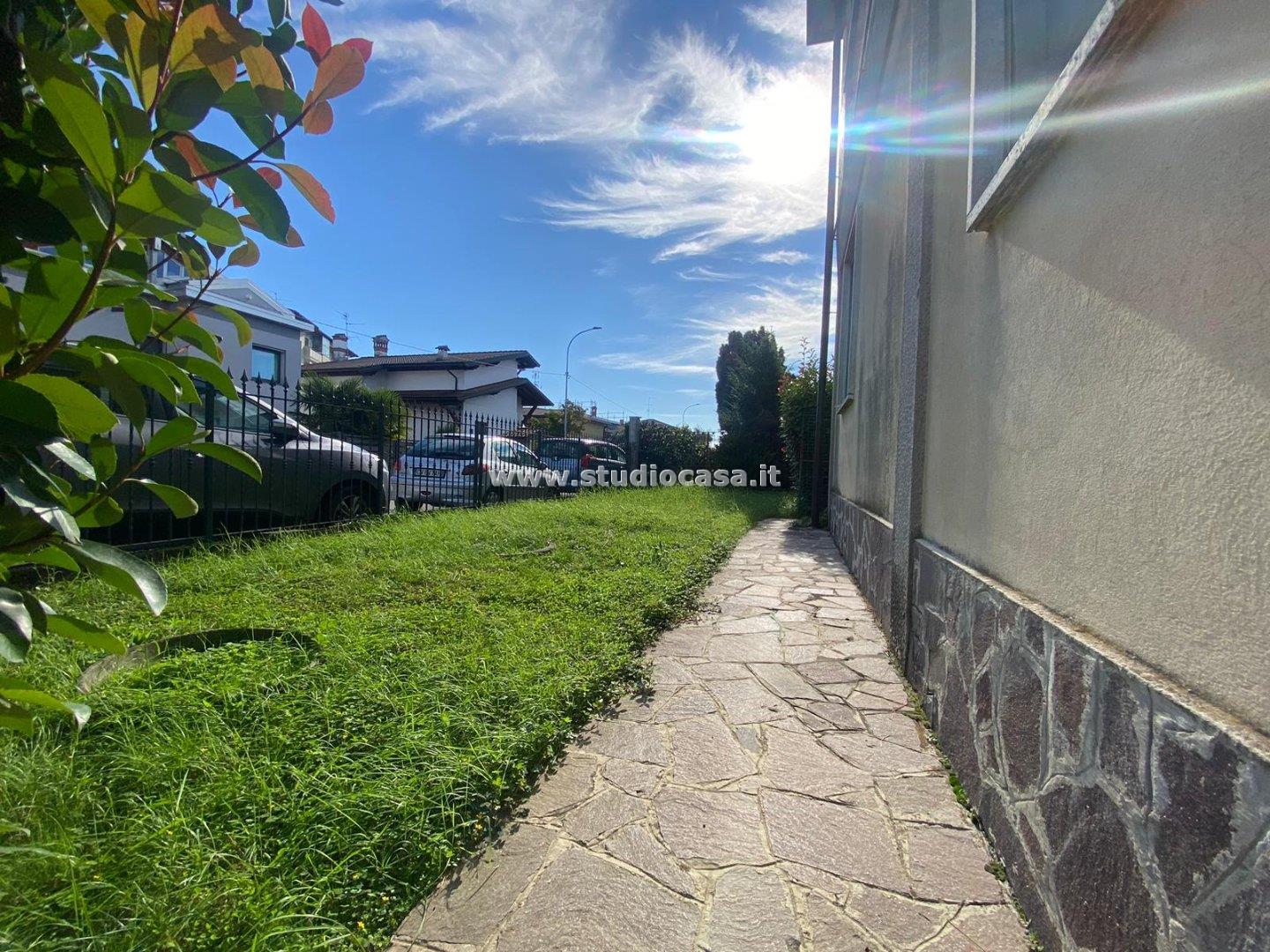 Villa Plurifamiliare in vendita a Caravaggio