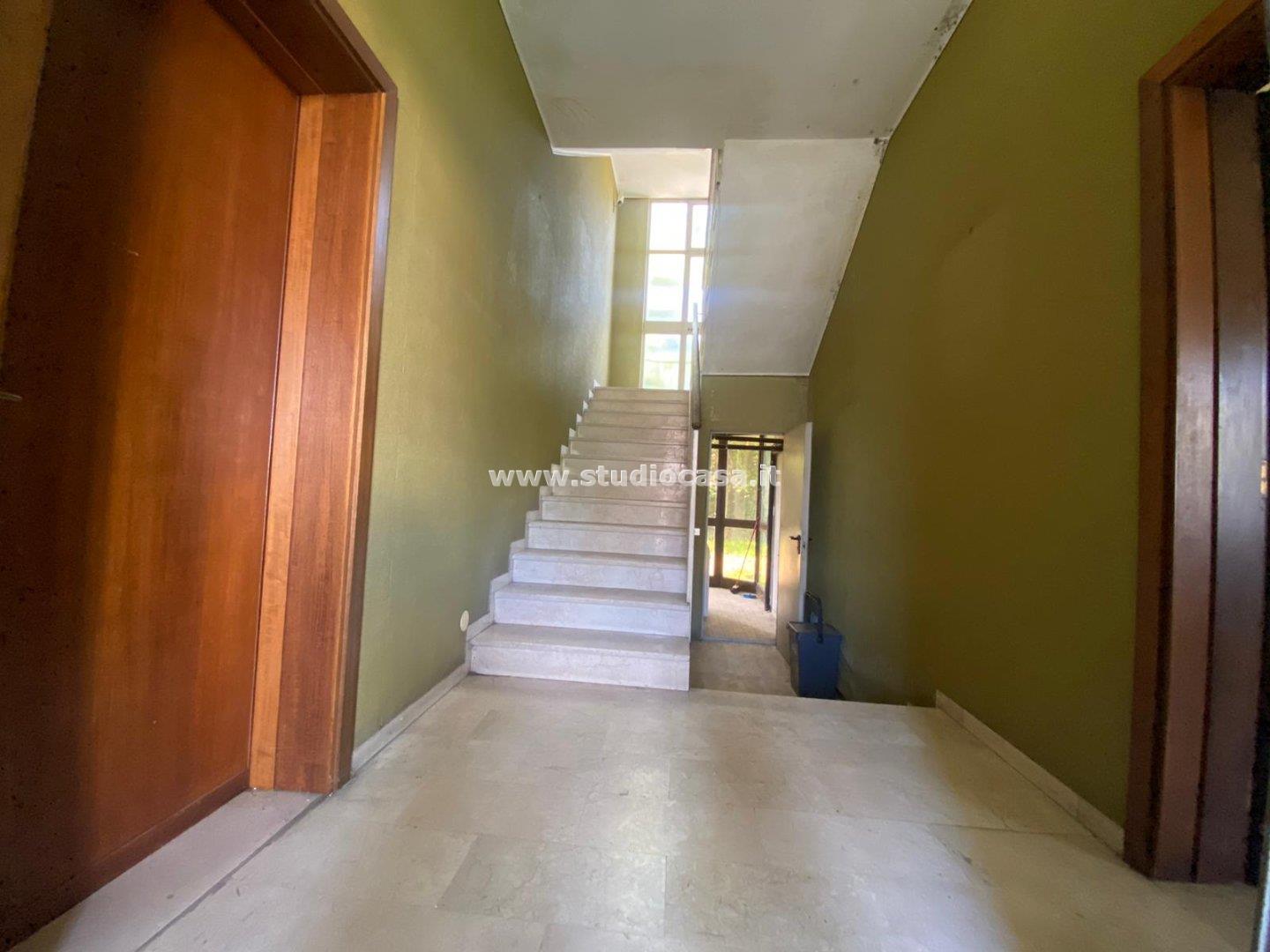 Villa Plurifamiliare in vendita a Caravaggio