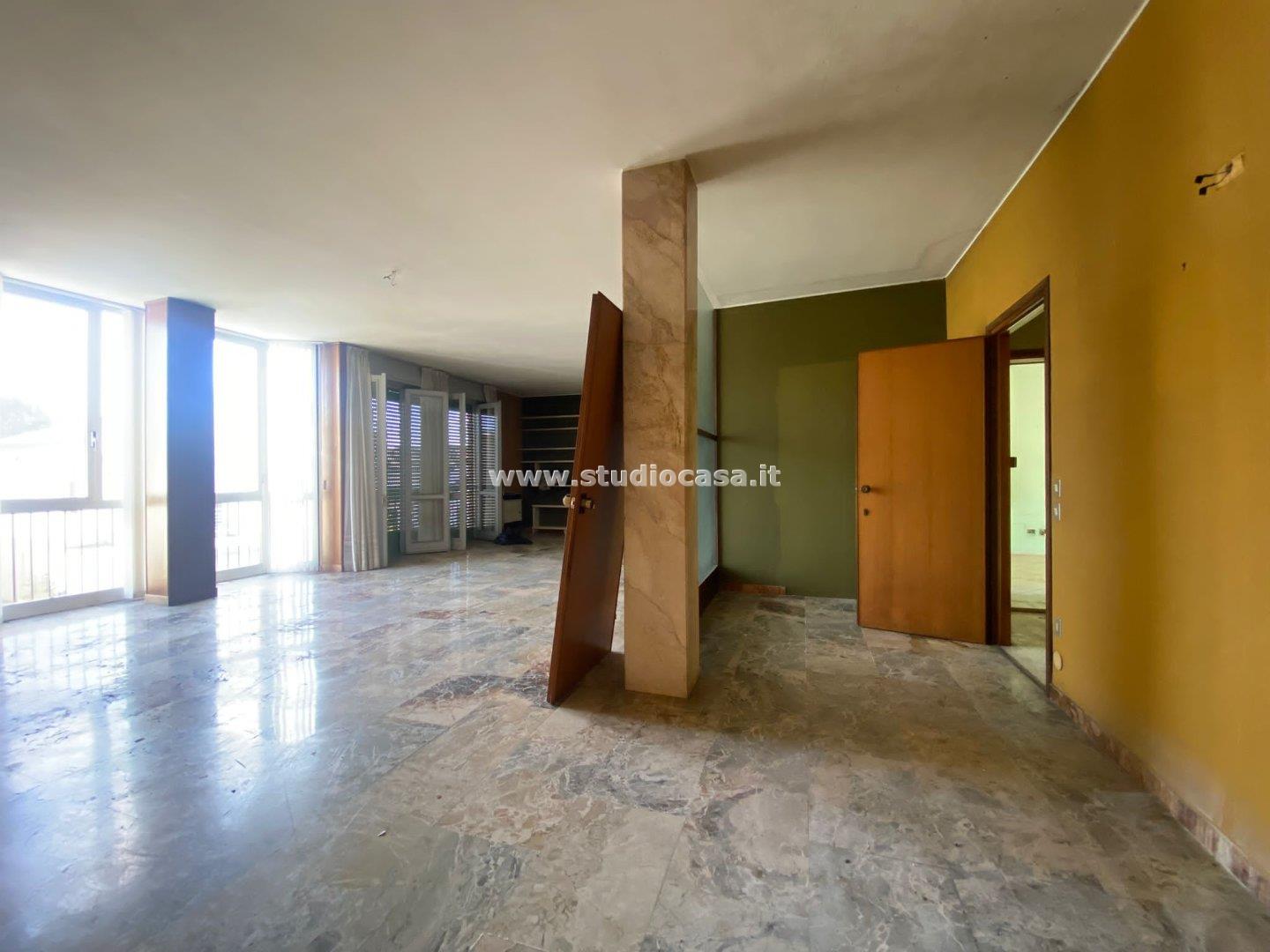 Villa Plurifamiliare in vendita a Caravaggio