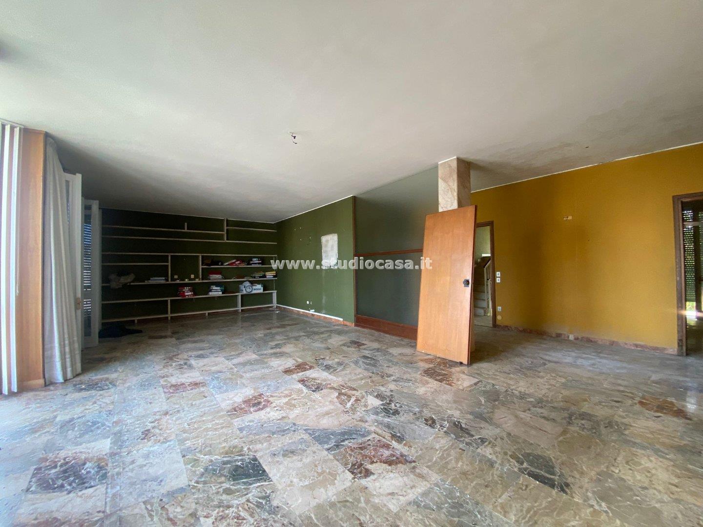 Villa Plurifamiliare in vendita a Caravaggio