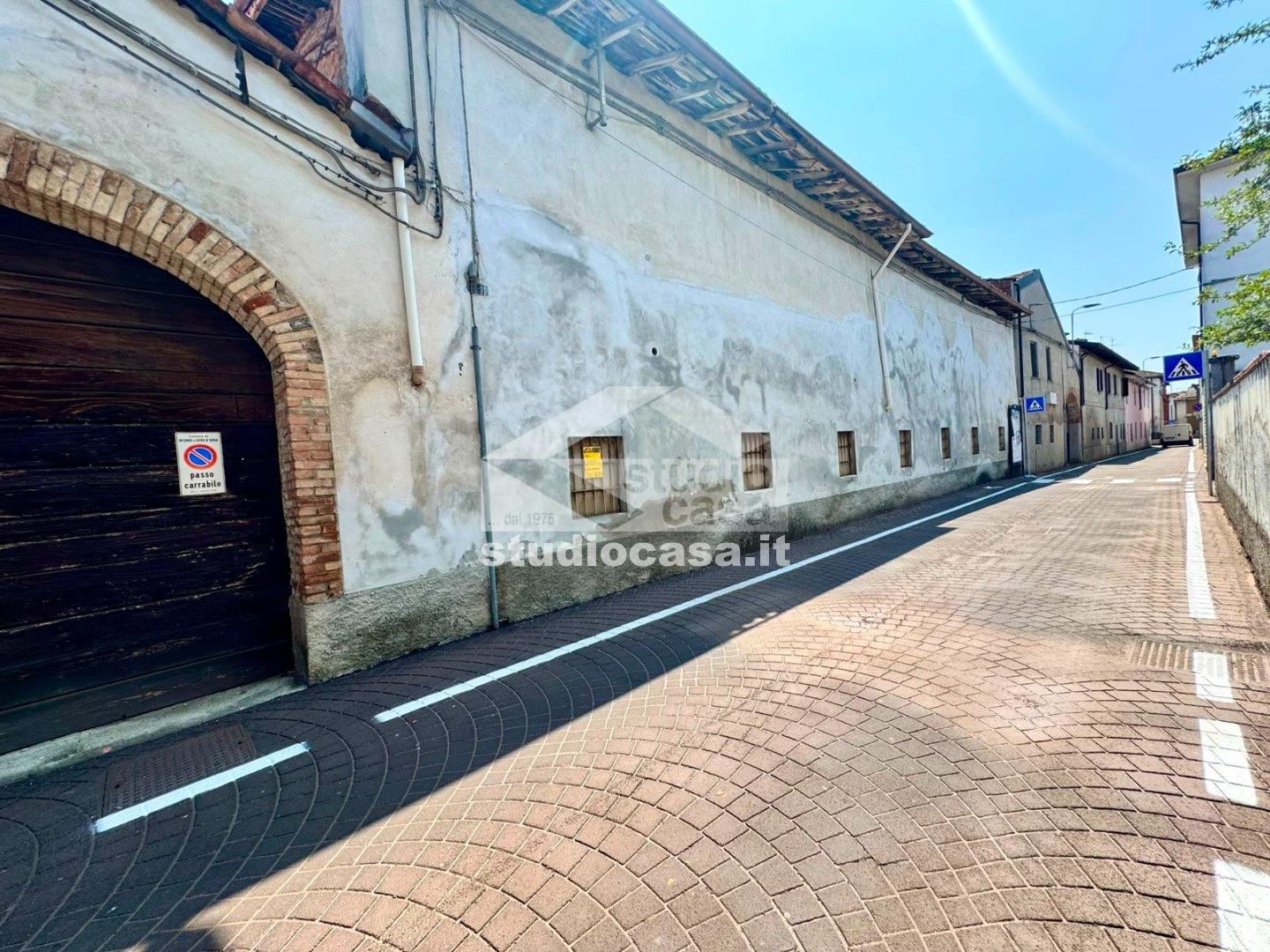 Casa Rustica in vendita a Misano di Gera d