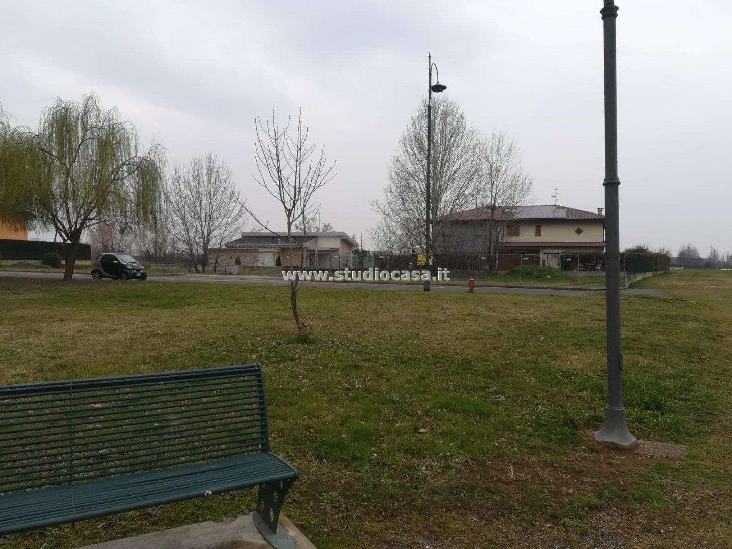 Terreno Residenziale in vendita a Fornovo San Giovanni