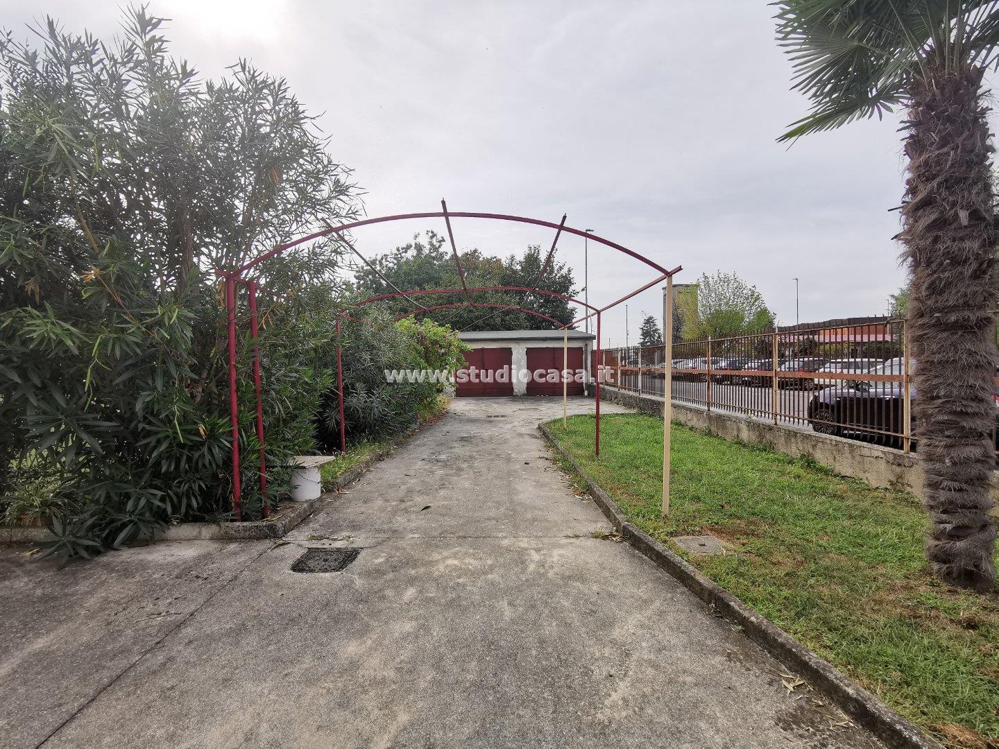 Appartamento in Villa in vendita a Brignano Gera d