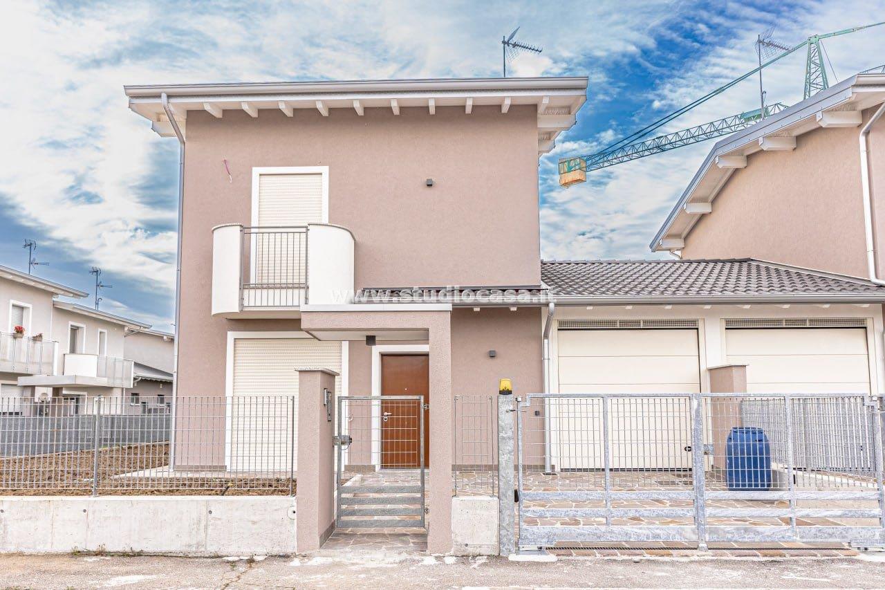 Villa Unifamiliare in vendita a Caravaggio