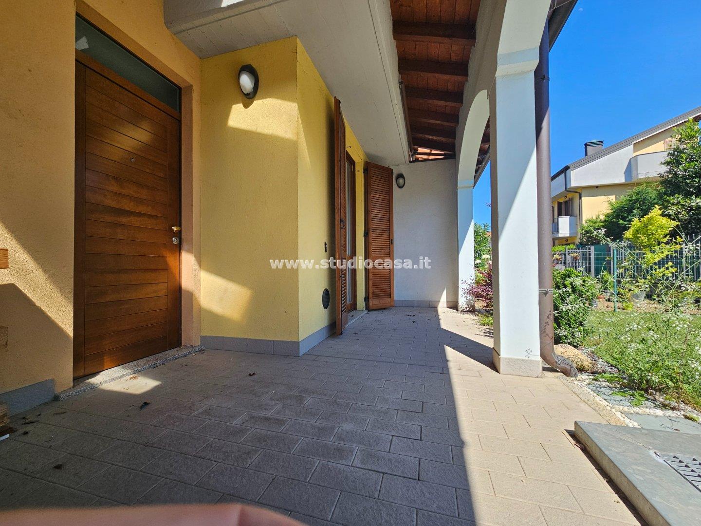 Villa a schiera in vendita a Brignano Gera d