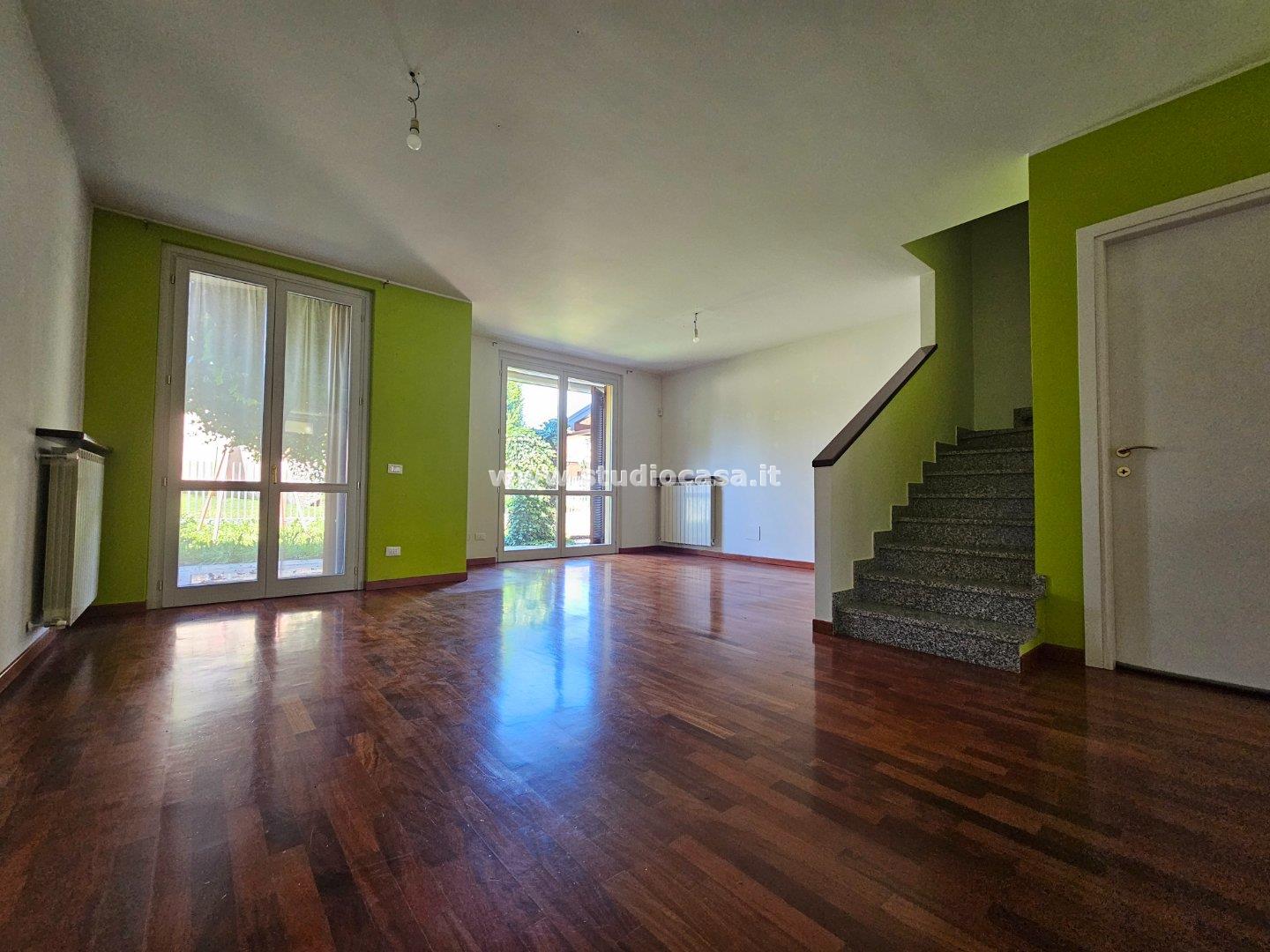 Villa a schiera in vendita a Brignano Gera d