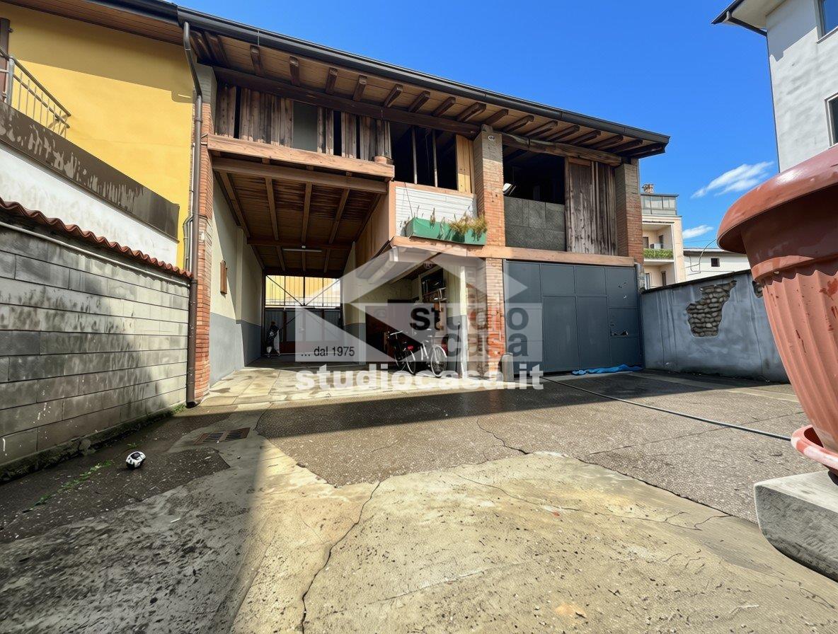 Casa Rustica in vendita a Caravaggio