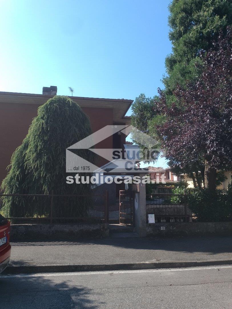 Appartamento in affitto a Maleo