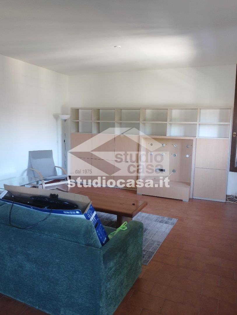 Appartamento in affitto a Maleo
