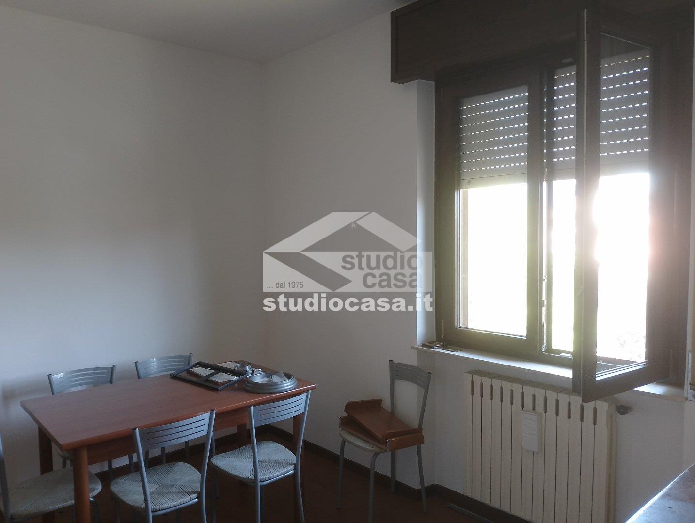 Appartamento in affitto a Maleo