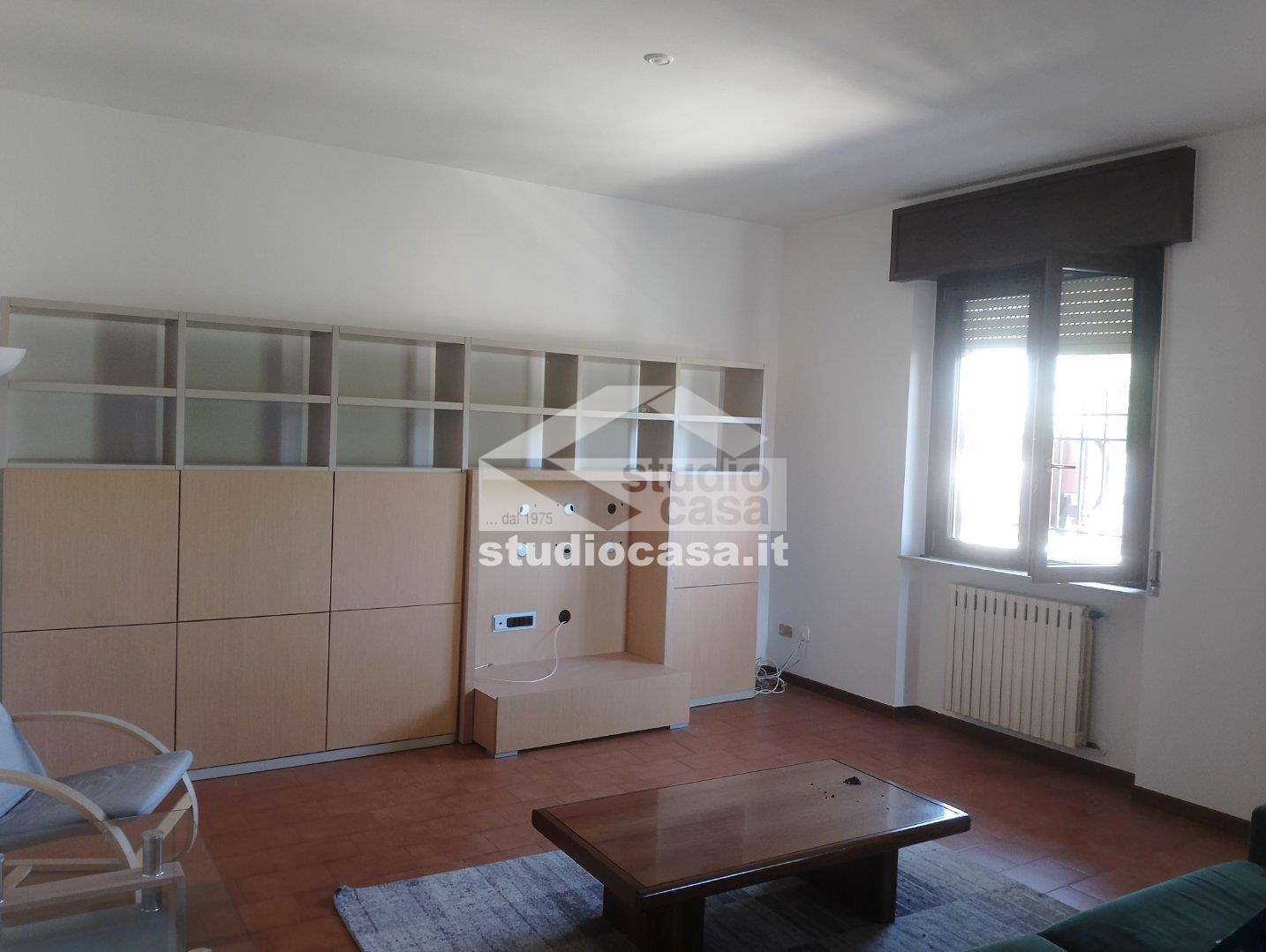 Appartamento in affitto a Maleo
