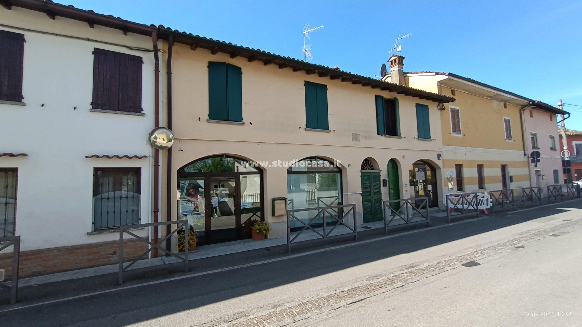 Negozio in vendita a Fiesco