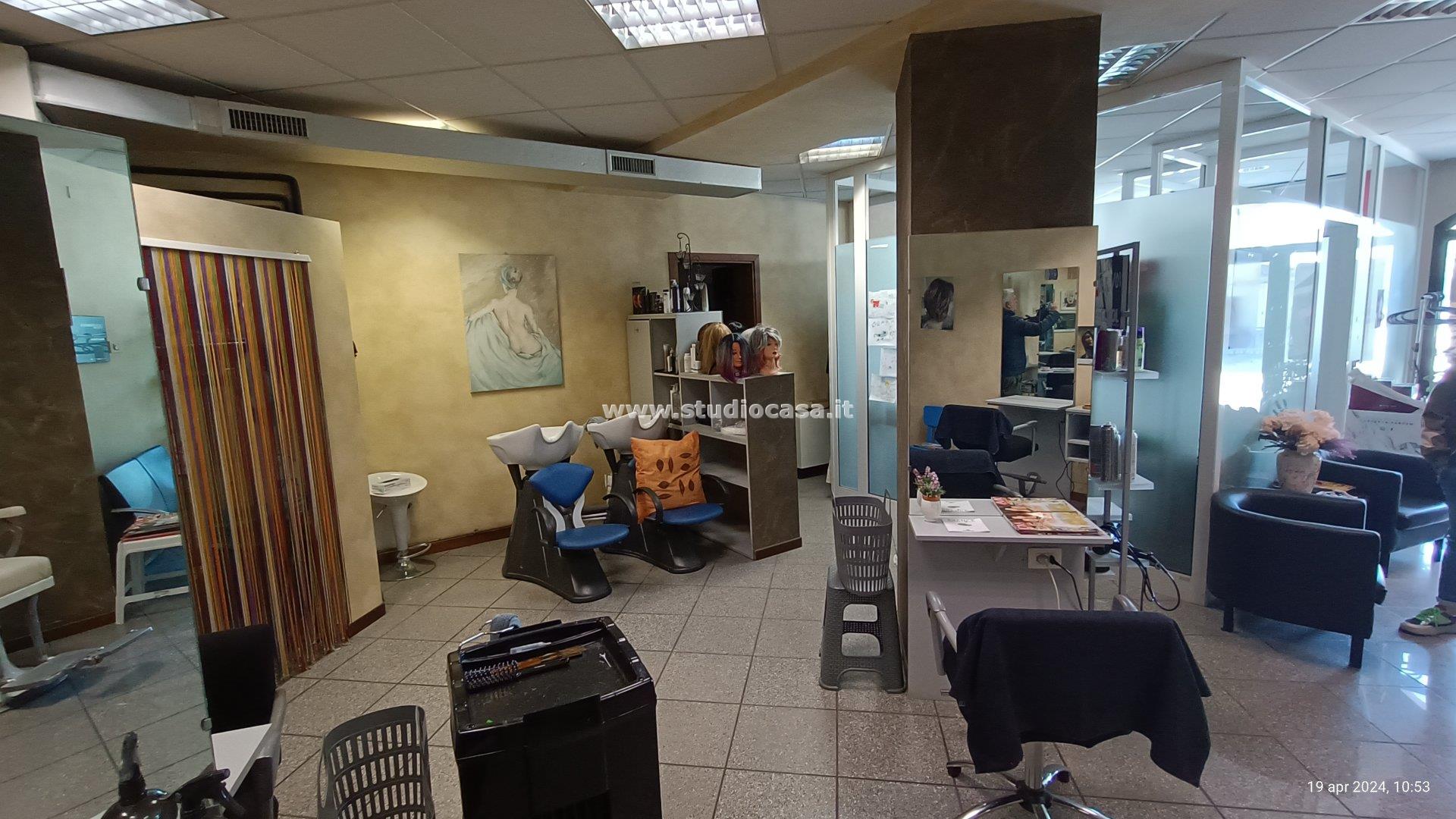 Negozio in vendita a Fiesco