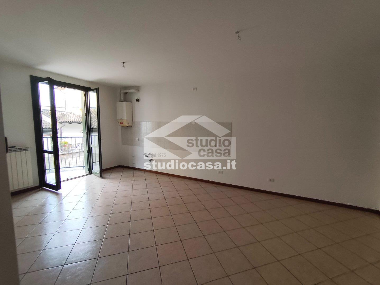 Appartamento in affitto a Castelleone