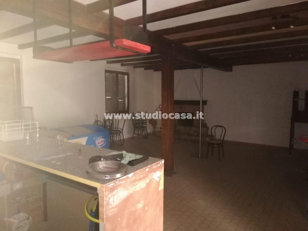 Cascina in vendita a Castelleone