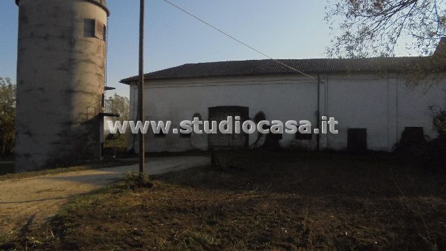 Cascina in vendita a Castelleone