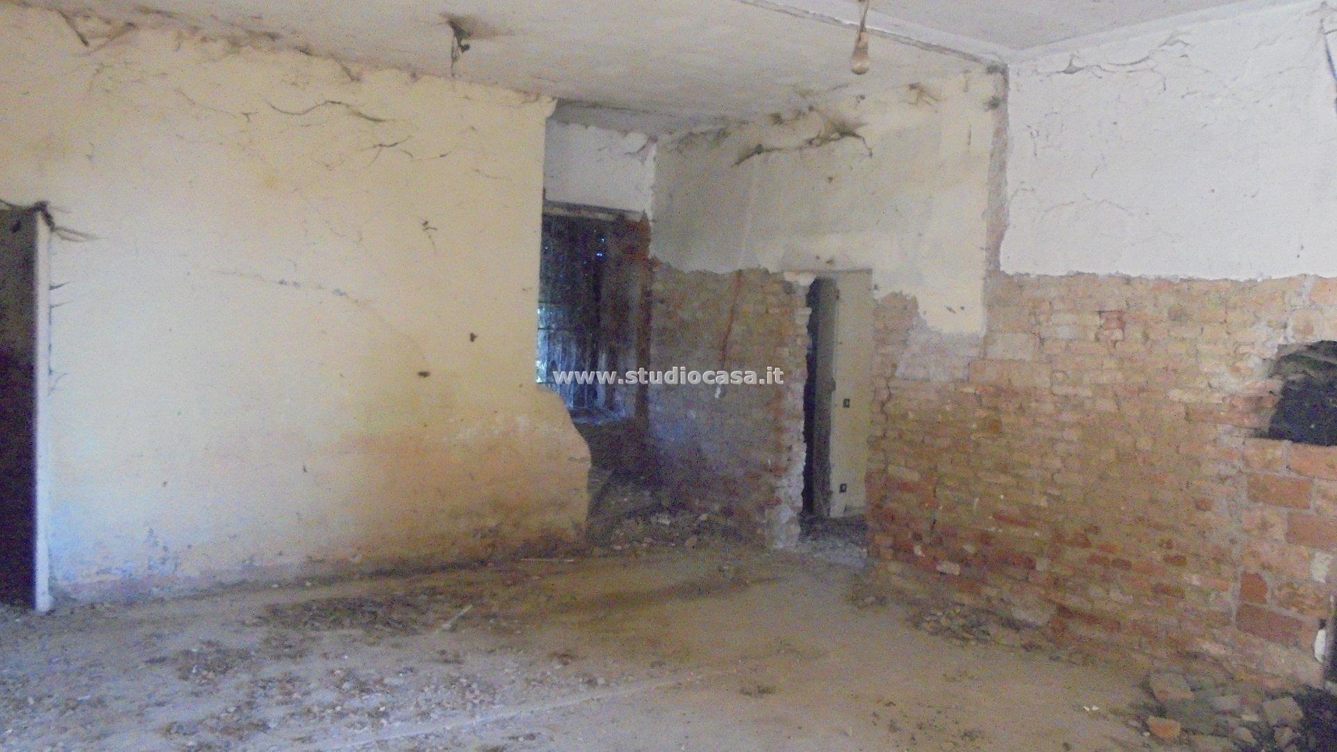 Cascina in vendita a Castelleone