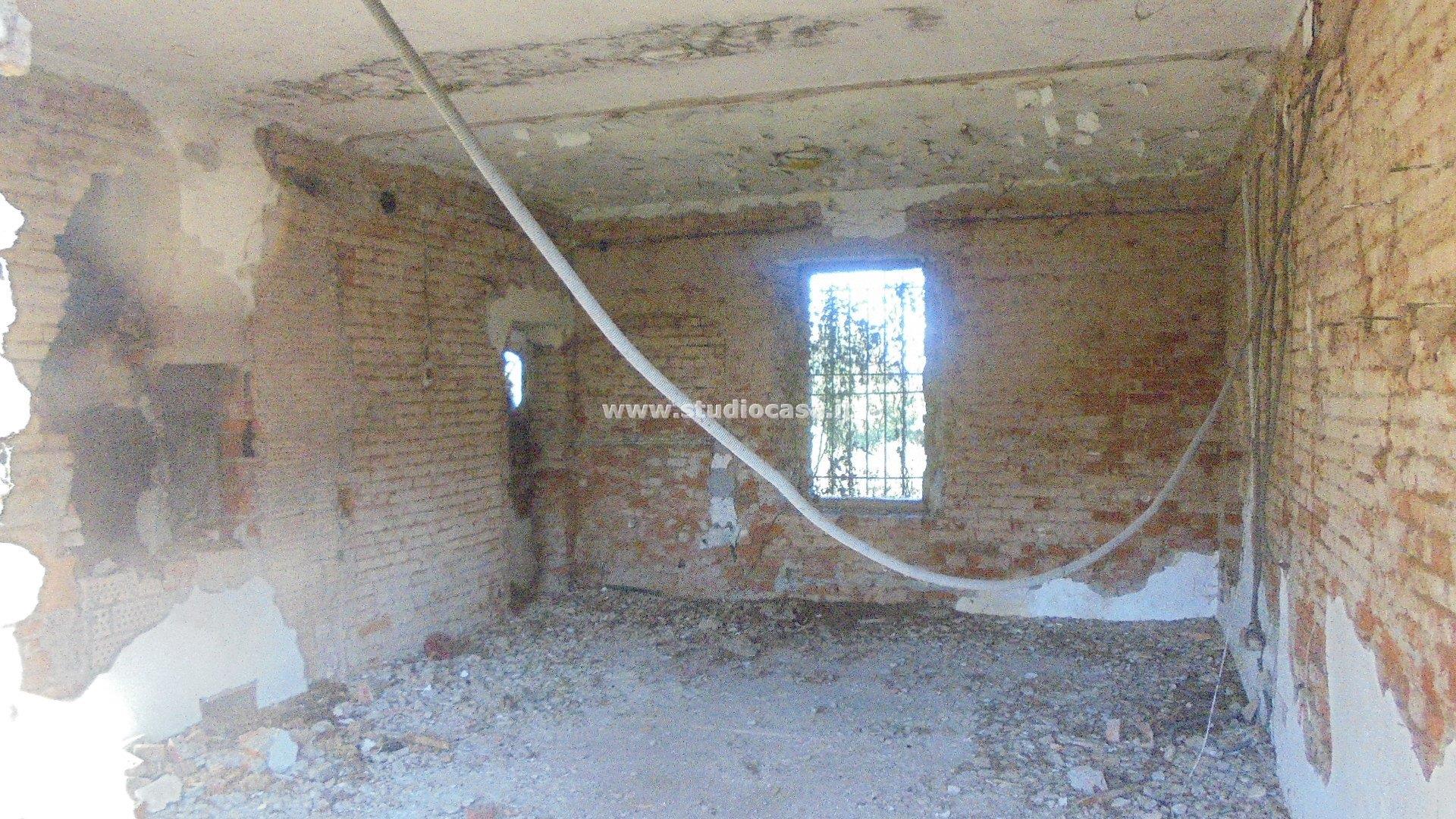 Cascina in vendita a Castelleone