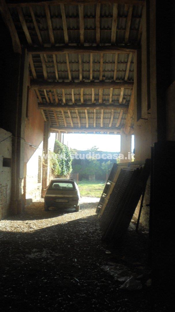 Cascina in vendita a Castelleone