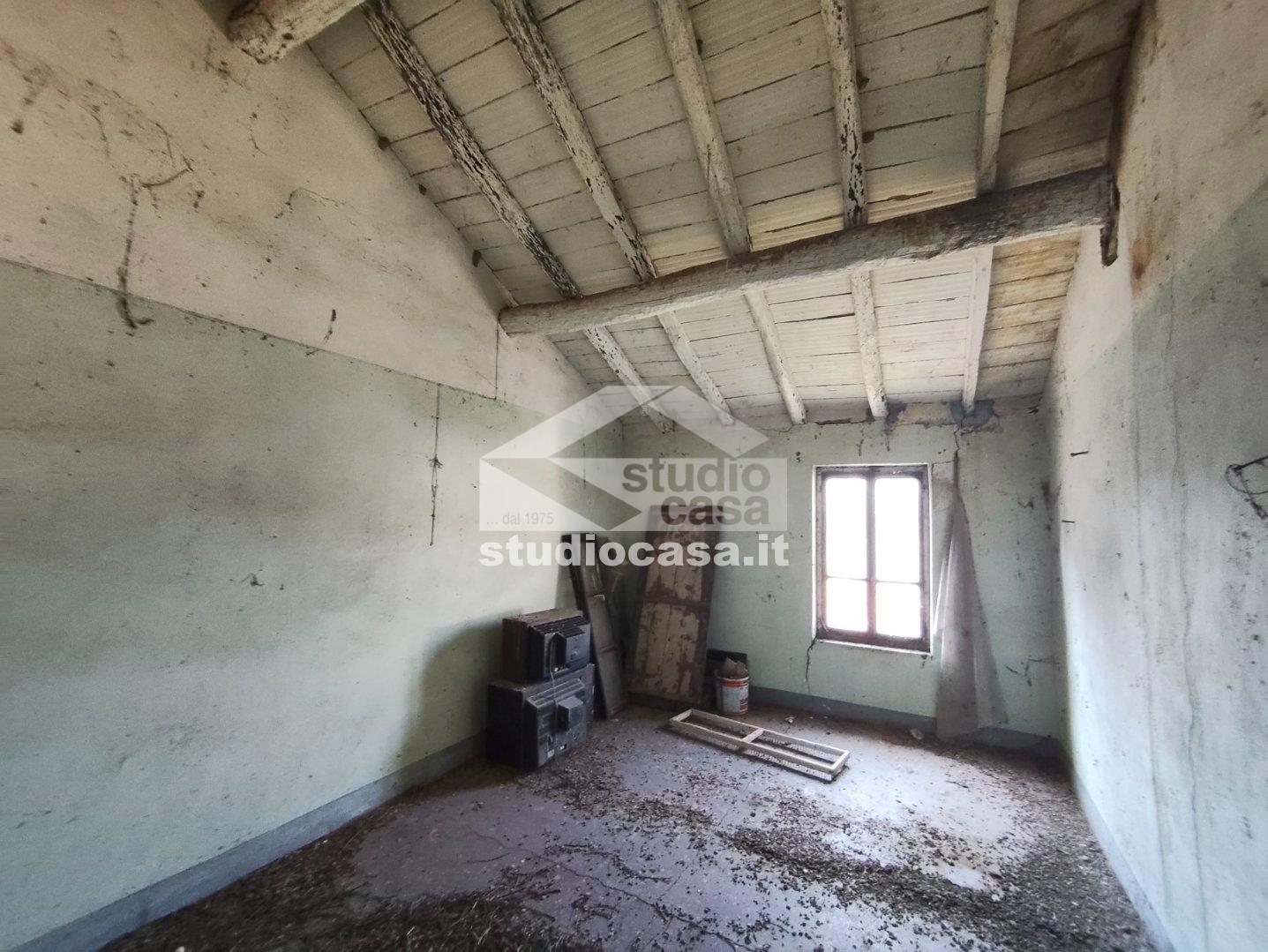 Cascina in vendita a Formigara