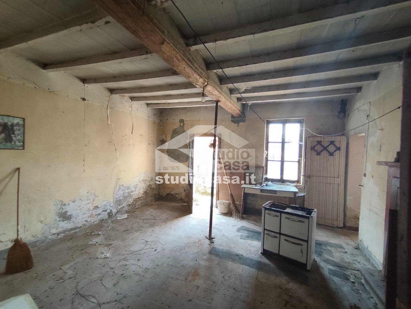 Cascina in vendita a Formigara