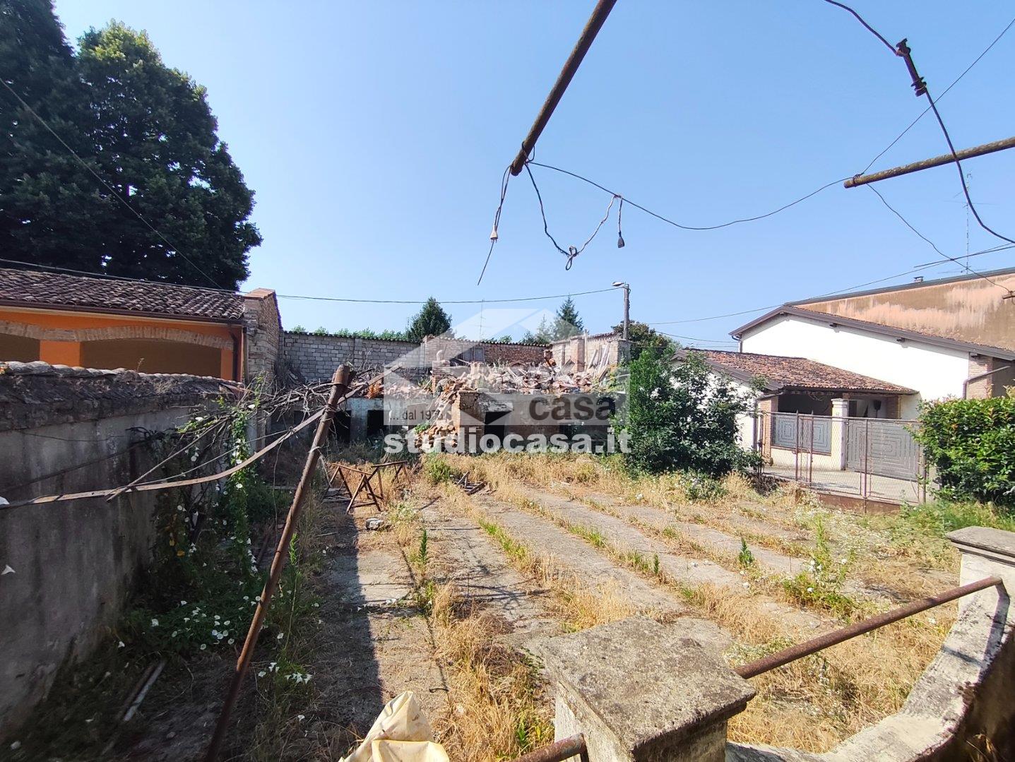 Cascina in vendita a Formigara