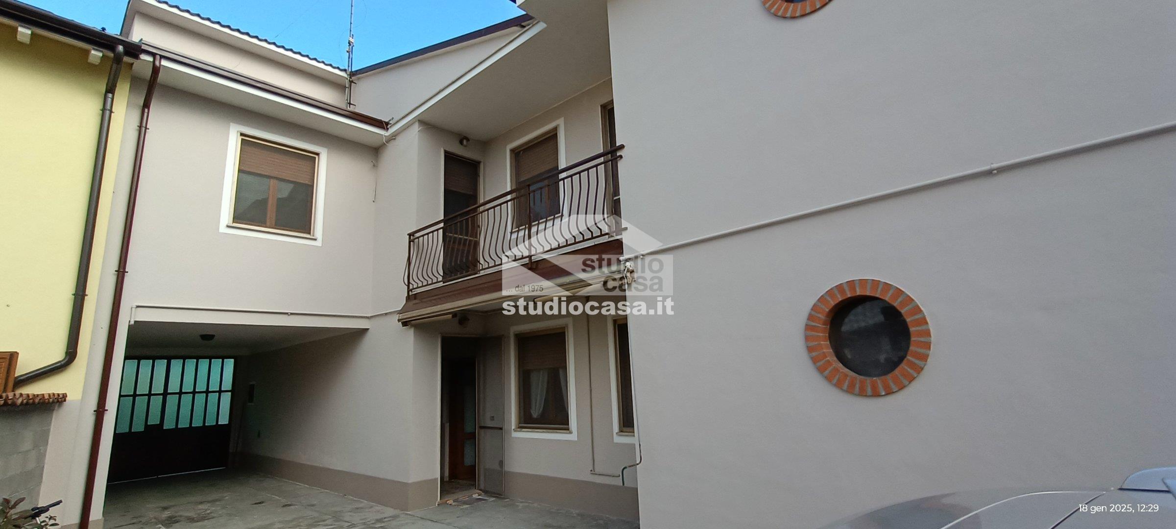 Casa Unifamiliare in vendita a Gombito