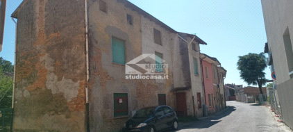 Casa Plurifamiliare in vendita a San Bassano