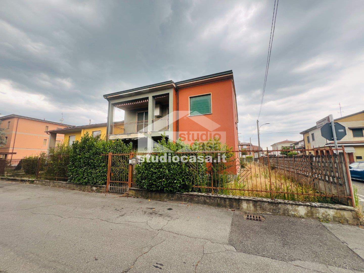 Villa Unifamiliare in vendita a Bagnolo Cremasco