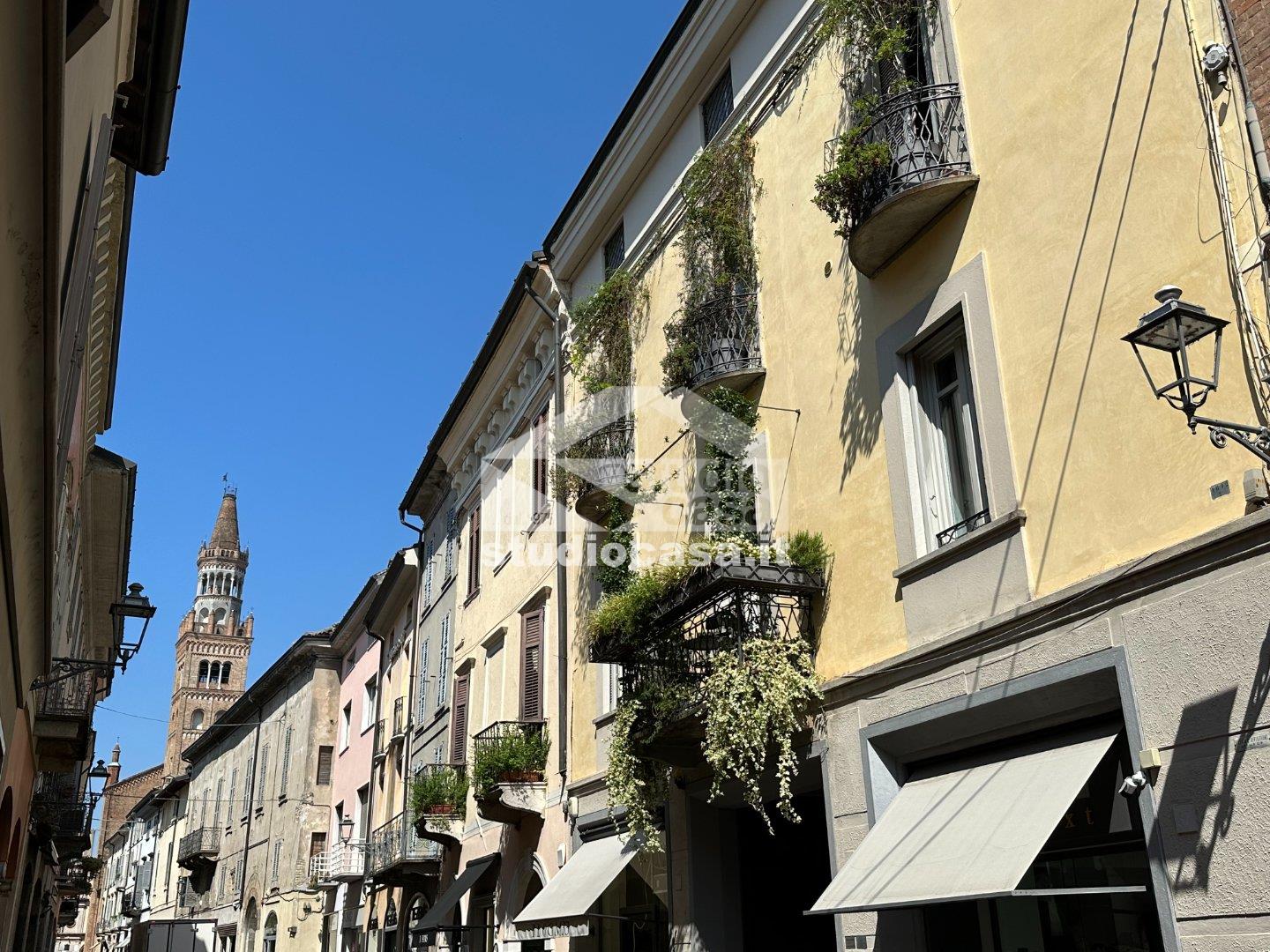 Negozio in vendita a Crema