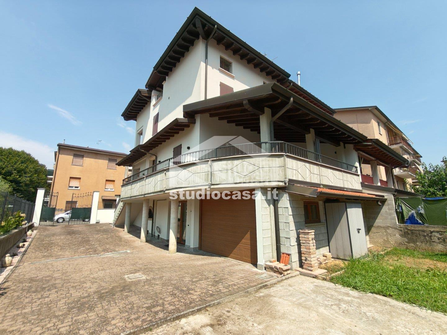 Villa Bifamiliare in vendita a Crema