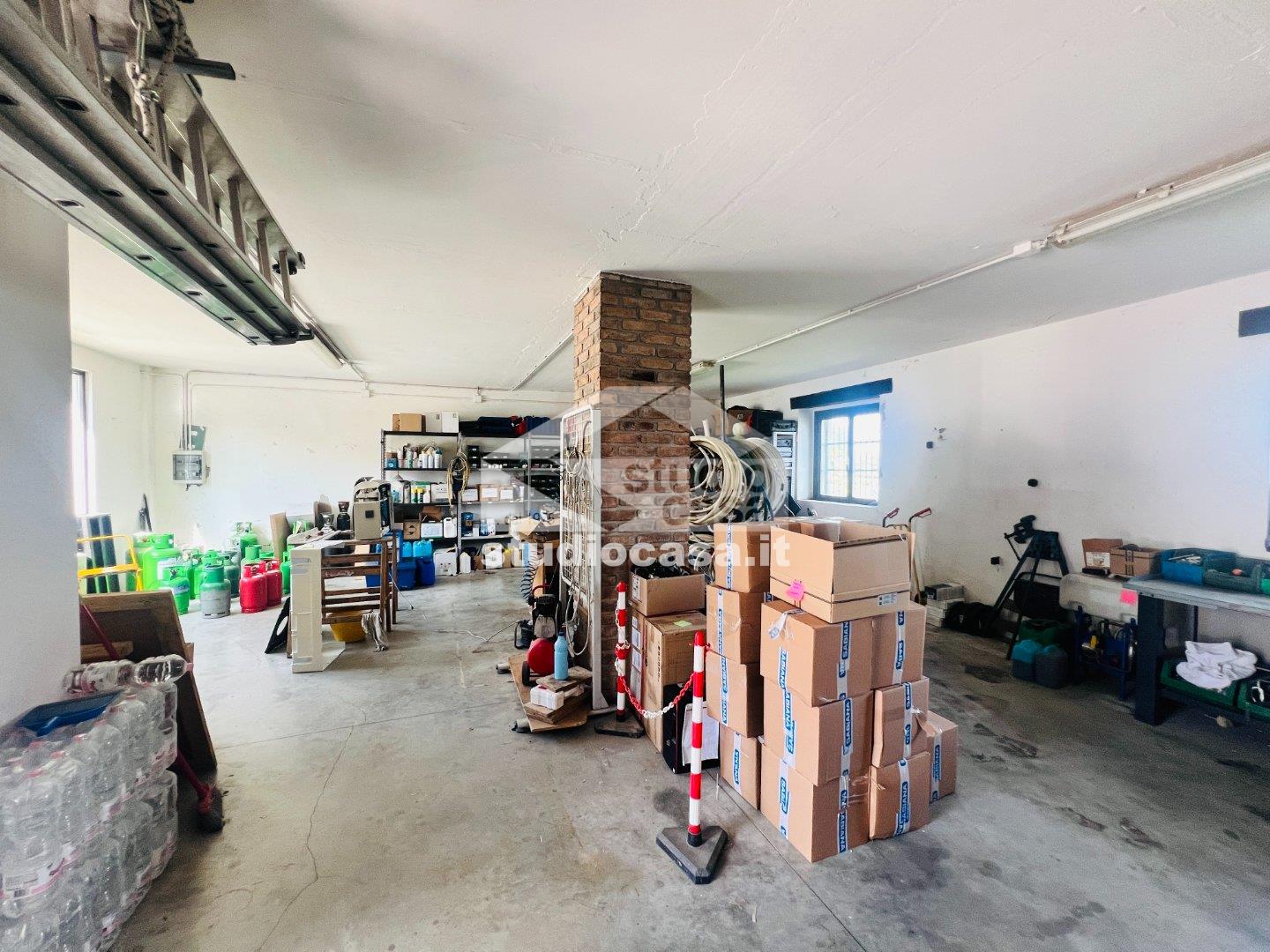 Ufficio in vendita a Vailate