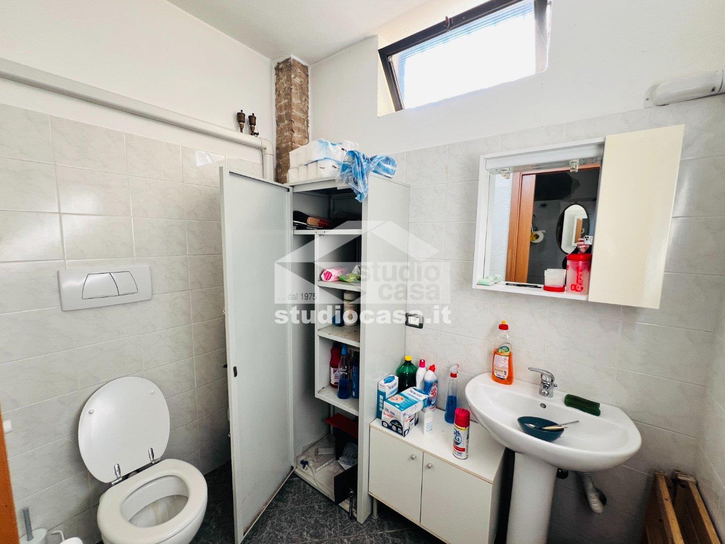 Ufficio in affitto a Vailate