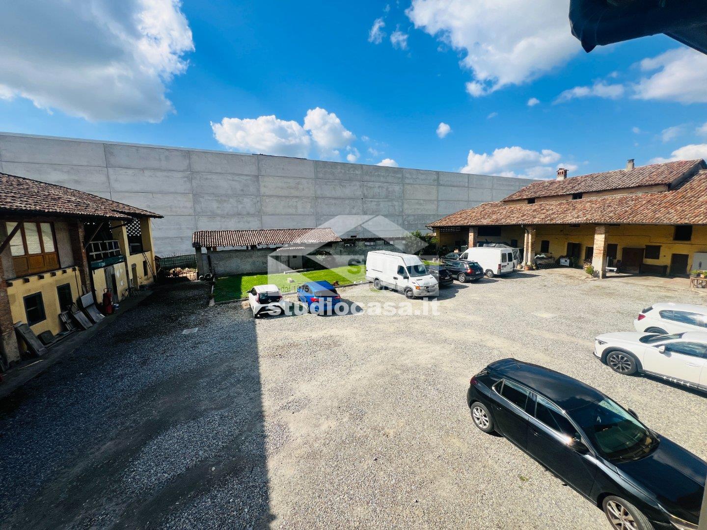 Ufficio in affitto a Vailate