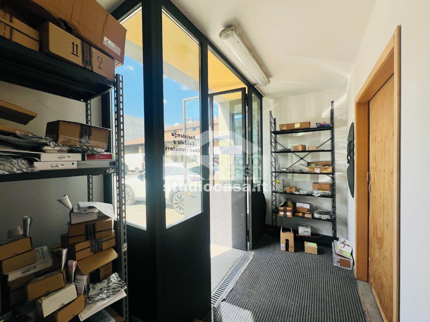 Ufficio in affitto a Vailate