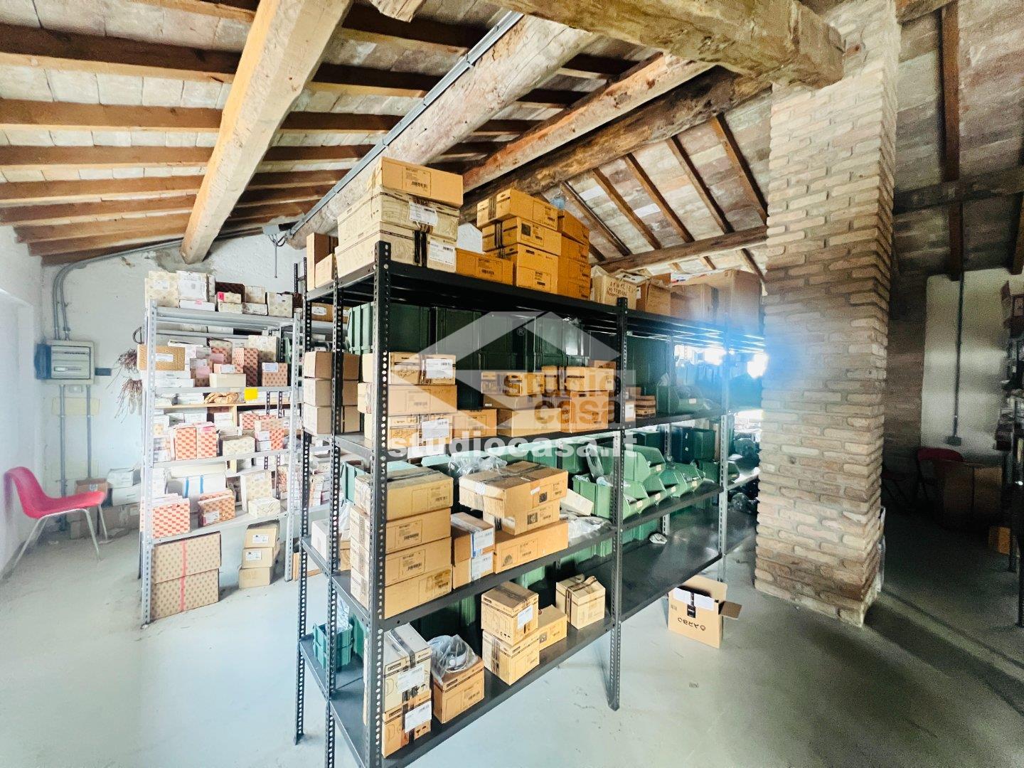 Capannone in vendita a Treviglio