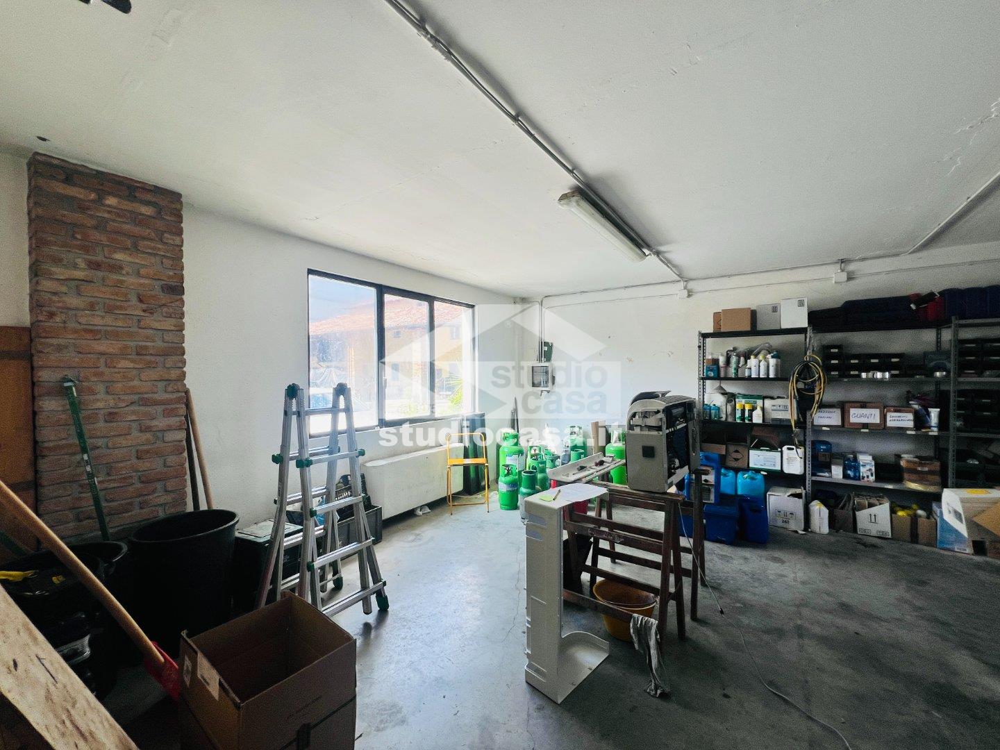 Capannone in affitto a Vailate